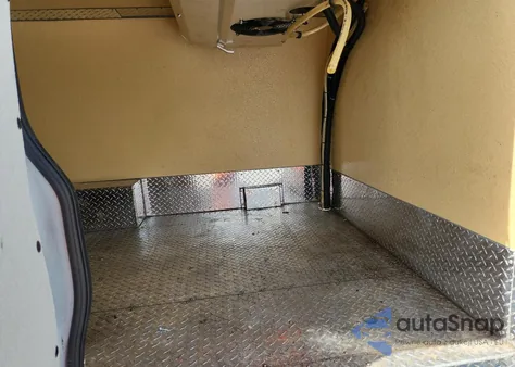 2017 Chevrolet Express G2500 from USA, damaged, VIN 1GCWGAFF7H1119967